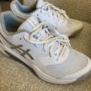 Asics White and Gray Athletic Shoes with Breathable Mesh